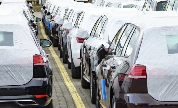 Το Βερολίνο «καταδικάζει» τα πειράματα σε ανθρώπους από αυτοκινητοβιομηχανίες